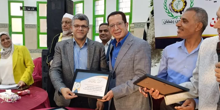 تشجيعًا لروح التطوع في العاشر من رمضان: مجلس الأمناء يكرم 400 متطوع من مؤسسات وجمعيات المدينة 1 - جريدة الجمهورية تشجيعًا لروح التطوع في العاشر من رمضان: مجلس الأمناء يكرم 400 متطوع من مؤسسات وجمعيات المدينة