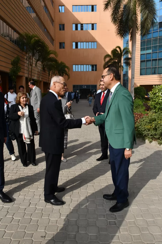 تعزيز جسور التعاون: سفير اليابان يزور الجامعة الألمانية بالقاهرة (GUC) لترسيخ الشراكة الاستراتيجية 3 - جريدة الجمهورية WhatsApp Image 2025 11 21 at 3.00.06 PM 2 - جريدة الجمهورية