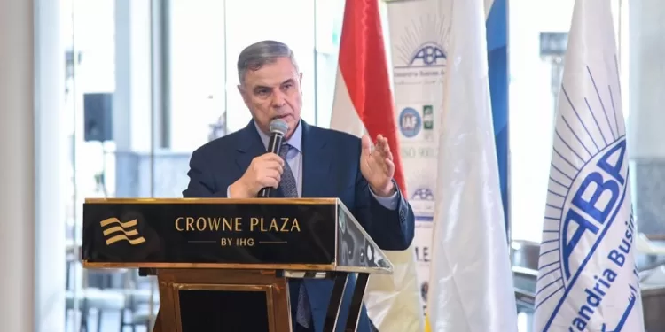 الفريق أحمد خالد: منظومة تاكسي جديدة وطفرة كبرى في النقل والخدمات بالإسكندرية