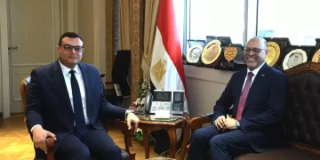 وزيرا الإسكان والعمل يبحثان تعزيز التعاون والتنسيق في ملفات التنمية والتدريب