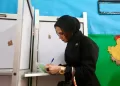 الدكتورة سحر نصر تدلي بصوتها فى انتخابات «مجلس النواب»