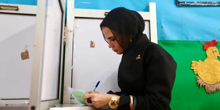 الدكتورة سحر نصر تدلي بصوتها فى انتخابات «مجلس النواب» 1 - جريدة الجمهورية الدكتورة سحر نصر تدلي بصوتها فى انتخابات «مجلس النواب»