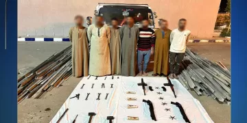 نهاية بلطجية الشوارع بالإسكندرية.. «حرامية المحمول» سقطوا في قبضة الأمن بعد 18 جريمة