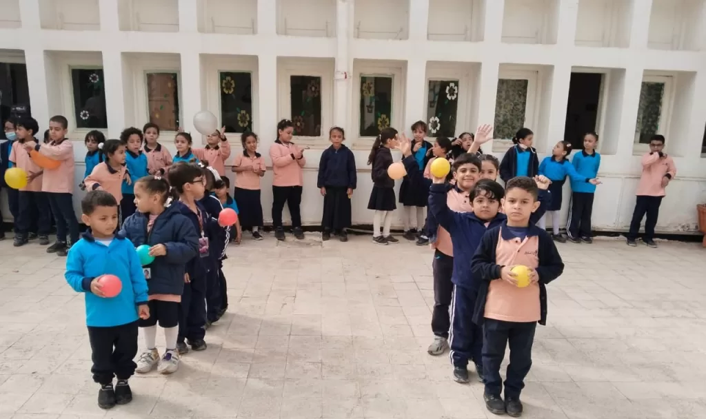 براعم «15 مايو» تحتفل بعيد الطفولة في أجواء مبهجة.. أنشطة ترفيهية ألعاب جماعية وعروض مسرحية 9 - جريدة الجمهورية WhatsApp Image 2025 11 25 at 12.53.45 PM - جريدة الجمهورية