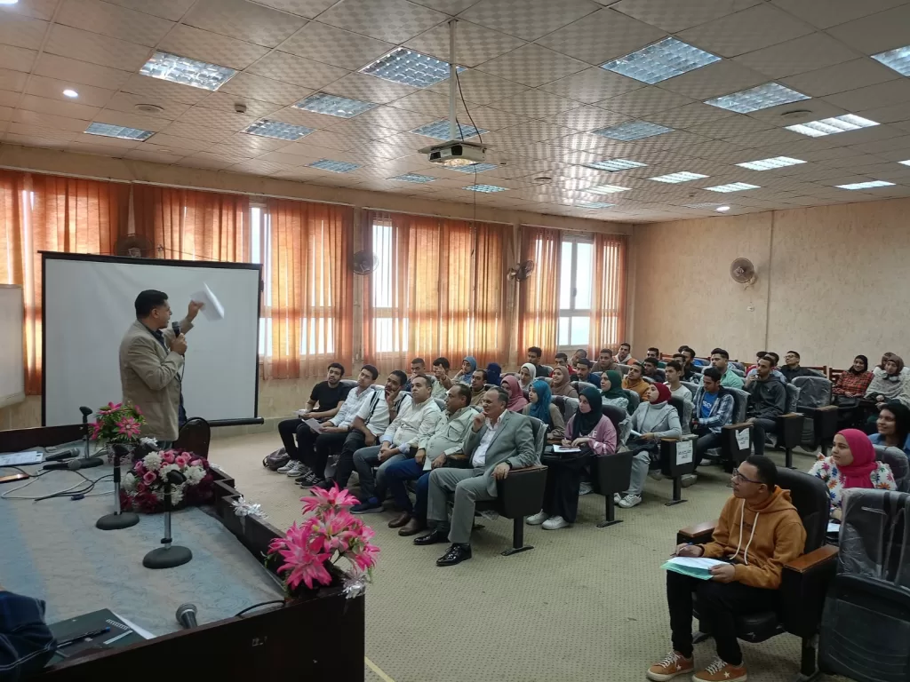 ملتقى توظيف مفتوح لطلاب وخريجي كلية التكنولوجيا والتعليم بحلوان 8 - جريدة الجمهورية WhatsApp Image 2025 11 26 at 11.08.32 AM 1 - جريدة الجمهورية