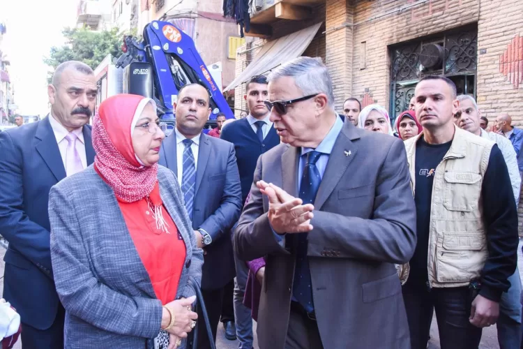 عاجل: إصابة 3 وإنقاذ 5 في انهيار عقار بشارع النيل بكرموز