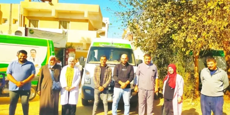 علاج 2188 مواطنًا بقافلة طبية في قرية «جزيرة السعادة» بالشرقية