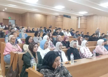 قطاع الآداب والفنون بجامعة القاهرة الأهلية ينظم ندوة «الأشكال الحديثة للإدمان والغزو الفكري»