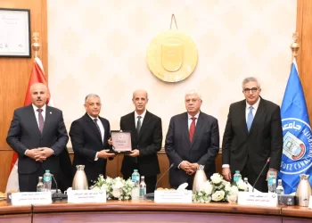 جامعة بني سويف تحصد المركز الثاني في مسابقة أفضل جامعة صديقة للبيئة