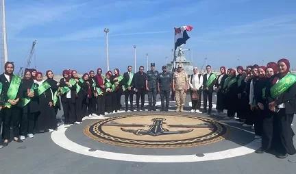 طلاب جامعة القاهرة و« من أجل مصر» يشاركون في إصطفاف القوات المسلحة 6 - جريدة الجمهورية o1 - جريدة الجمهورية