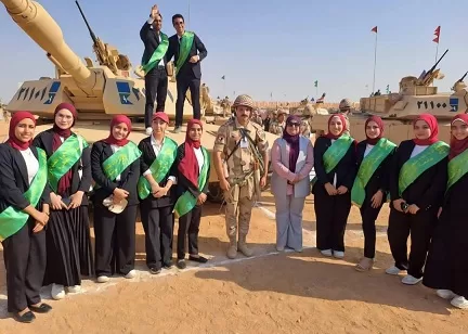 طلاب جامعة القاهرة و« من أجل مصر» يشاركون في إصطفاف القوات المسلحة 1 - جريدة الجمهورية طلاب جامعة القاهرة و« من أجل مصر» يشاركون في إصطفاف القوات المسلحة