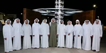 «نور على نور» و «مشكاة» يضيئان مدرج خورفكان في افتتاح مهرجان الفنون الإسلامية