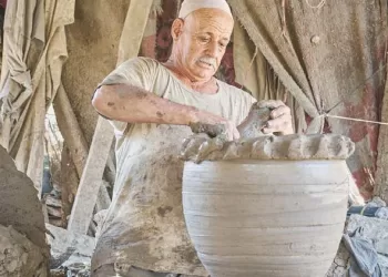 نزلة الفيوم .. تحكى للعالم أسرار الفخار الفرعونى 2 - جريدة الجمهورية نزلة الفيوم .. تحكى للعالم أسرار الفخار الفرعونى