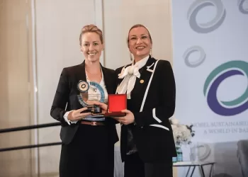 ياسمين فؤاد تحصد نوبل للإستدامة وتقدم للعالم درسًا في القيادة الإنسانية 2 - جريدة الجمهورية ياسمين فؤاد تحصد نوبل للإستدامة وتقدم للعالم درسًا في القيادة الإنسانية