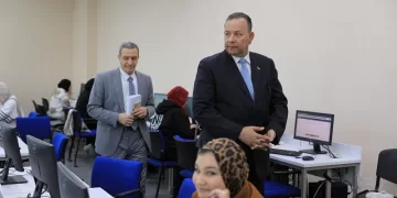 رئيس جامعة المنصورة الجديدة يتابع إنطلاق إختبارات الفصل الدراسي الأول