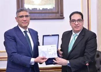 جامعة القاهرة تطلق 4 برامج ماجستير مع جامعة بكين.. وتدشين «هوية بصرية» لمحافظة الجيزة