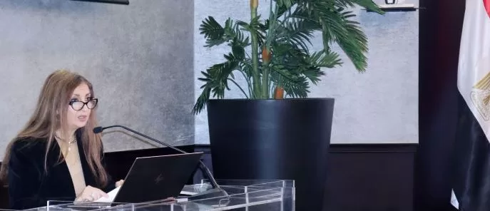 الهيئة العامة للاستثمار تبحث فرص التحول الأخضر لقطاعي «الأسمنت والألومنيوم» لمواجهة آلية الكربون الأوروبية 2 - جريدة الجمهورية 1 56 - جريدة الجمهورية