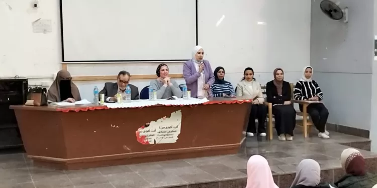 كلية الخدمة الاجتماعية ببني سويف تحتفل بـ «اليوم العالمي للتطوع»