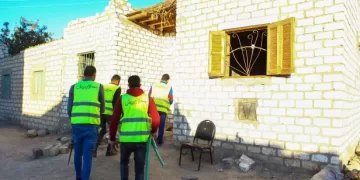 تسهيلاً على المواطنين.. تركيب وصلات مياه مجانية للأسر الأولى بالرعاية في قنا