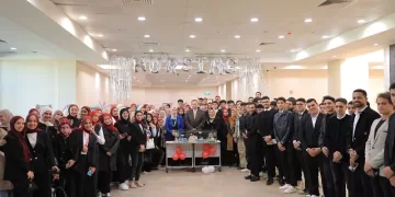 مشروعات تمريضية مبتكرة تعكس تميز طلاب كلية التمريض بجامعة المنصورة الجديدة