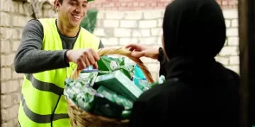 إطلاق حملة « ستر ودفا وإطعام الطعام »على الأسر الأولى بالرعاية بقنا