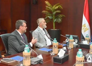 وزير الاستثمار يلتقي مسؤولي شركة «Bonny Socks» التركية لبحث إنشاء مصنع للمنسوجات في مصر