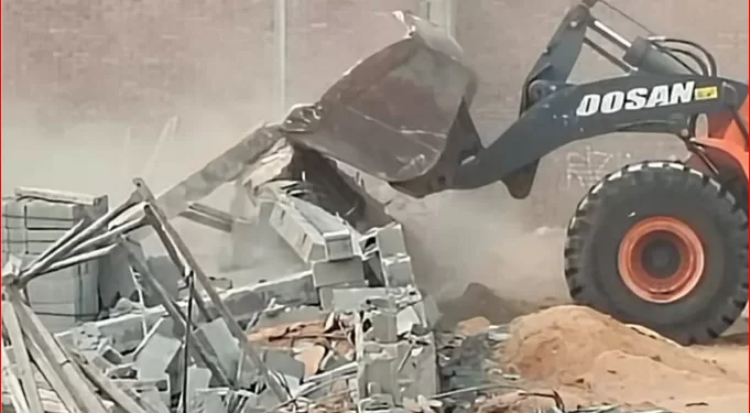 إزالة 7 حالات تعدٍّ على أملاك الدولة بالشرقية