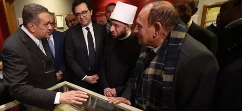 وزيرا الأوقاف والثقافة ورئيس شركة العاصمة يفتتحون متحف قرّاء القرآن الكريم 2 - جريدة الجمهورية 1a9b807de 1 - جريدة الجمهورية
