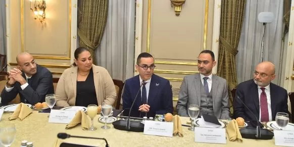 وزير الاستثمار يعلن استراتيجية «الانفتاح التجاري» وتدشين «6» مناطق لوجستية لغزو الأسواق الأفريقية 2 - جريدة الجمهورية 2 33 - جريدة الجمهورية