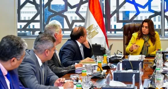 د. منال عوض: نستهدف استثمارات بالمحميات تحقق التوازن بين الربحية والحفاظ علي الثروات الطبيعية 1 - جريدة الجمهورية د. منال عوض: نستهدف استثمارات بالمحميات تحقق التوازن بين الربحية والحفاظ علي الثروات الطبيعية