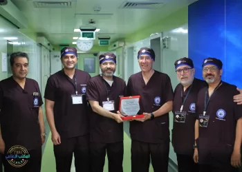 الأول من نوعه في الشرق الأوسط .. «تيودور بلهارس» يُطلق برنامج تدريبي مكثف للجراحات الميكروسكوبي