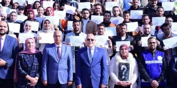 «جامعة سوهاج» تكرم مجتازي المرحلة الثانية من برنامج «اختراق سوق العمل»
