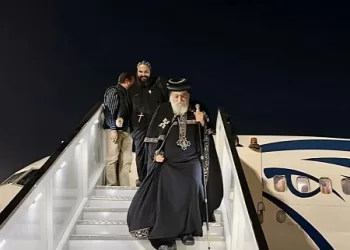 عودة البابا تواضروس إلى أرض الوطن 