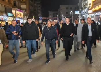 محافظ الشرقية يقود حملة مكبرة لرفع الإشغالات والتعديات بمدينة الزقازيق 4 - جريدة الجمهورية محافظ الشرقية يقود حملة مكبرة لرفع الإشغالات والتعديات بمدينة الزقازيق