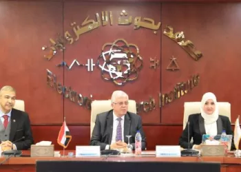 «وزير التعليم العالي» يترأس اجتماع مجلس إدارة معهد بحوث الإلكترونيات بتشكيله الجديد