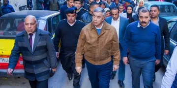 محافظ الإسكندرية يزور منطقة زعربانه للمرة الأولى ويشرف على إزالة 1775 حالة إشغال طريق