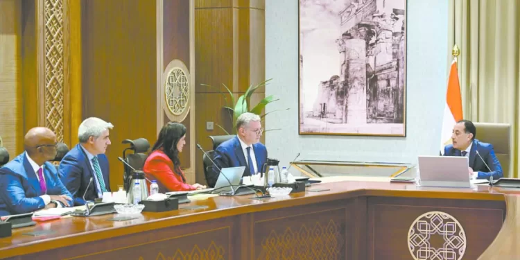 رئيس الوزراء : خطط طموحة لزيادة إنتاج الذهب من منجم السكرى