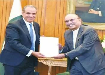 سلمها «عبدالعاطى»: رسالة خطية من الرئيس السيسى إلى نظيره الباكستانى