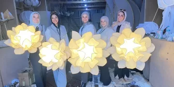 طالبات التربية الفنية يقدن مراسم إفتتاح المتحف المصري الكبير