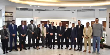 وزير التعليم العالي يلتقي الدفعة الأولى من طلاب منح الدكتوراه المشتركة مع فرنسا بحضور السفير الفرنسي بالقاهرة