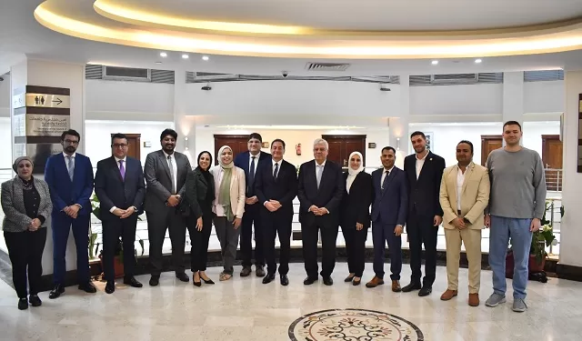 وزير التعليم العالي يلتقي الدفعة الأولى من طلاب منح الدكتوراه المشتركة مع فرنسا بحضور السفير الفرنسي بالقاهرة