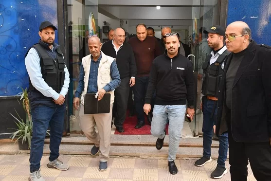 رئيس مياه الشرب والصرف الصحي بالجيزة يجري جولة تفقدية موسعة بعدد من المواقع 1 - جريدة الجمهورية رئيس مياه الشرب والصرف الصحي بالجيزة يجري جولة تفقدية موسعة بعدد من المواقع