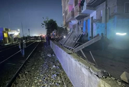 سقوط «حاويات» من قطار بضائع بين طوخ وسندنهور دون وقوع إصابات 5 - جريدة الجمهورية 5 15 - جريدة الجمهورية