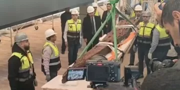 بالمتحف المصري الكبير.. وزير السياحة يشهد انطلاق المرحلة النهائية لإعادة تركيب مركب «خوفو الثانية»