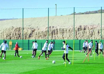 تعاطف كبير من الجمهور المغربى قبل مواجهة «الأولاد» و«أغادير».. هدف «الفراعنة»