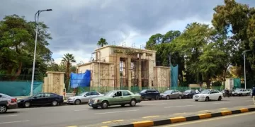 التحالف الوطني: تطوير حديقة حيوان الجيزة يمضي قدماً.. وترميم البوابات والأسوار التاريخية بألوانها الأصلية