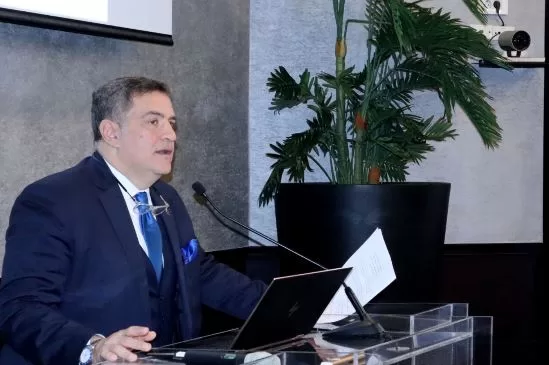 الهيئة العامة للاستثمار تبحث فرص التحول الأخضر لقطاعي «الأسمنت والألومنيوم» لمواجهة آلية الكربون الأوروبية 7 - جريدة الجمهورية 7 10 - جريدة الجمهورية