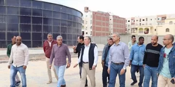 نائب رئيس القابضة للمياه يتفقد المحطات والمواقع بالبحر الأحمر