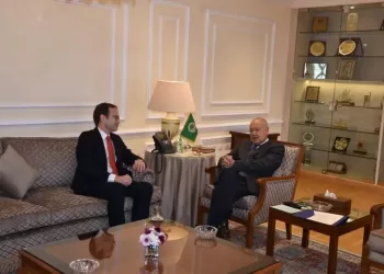 السفير الإسباني يشدد على أهمية العدالة في حل النزاعات خلال لقاء أمين جامعة الدول العربية