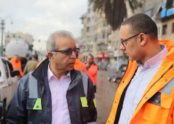 قنديل يتابع استعدادات قطاعات الصرف الصحي بالإسكندرية لمواجهة النوات